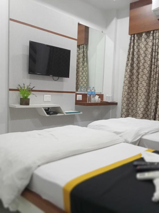 Hotel Fun City Navsari Dış mekan fotoğraf