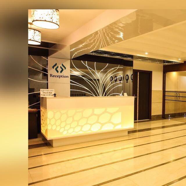 Hotel Fun City Navsari Dış mekan fotoğraf