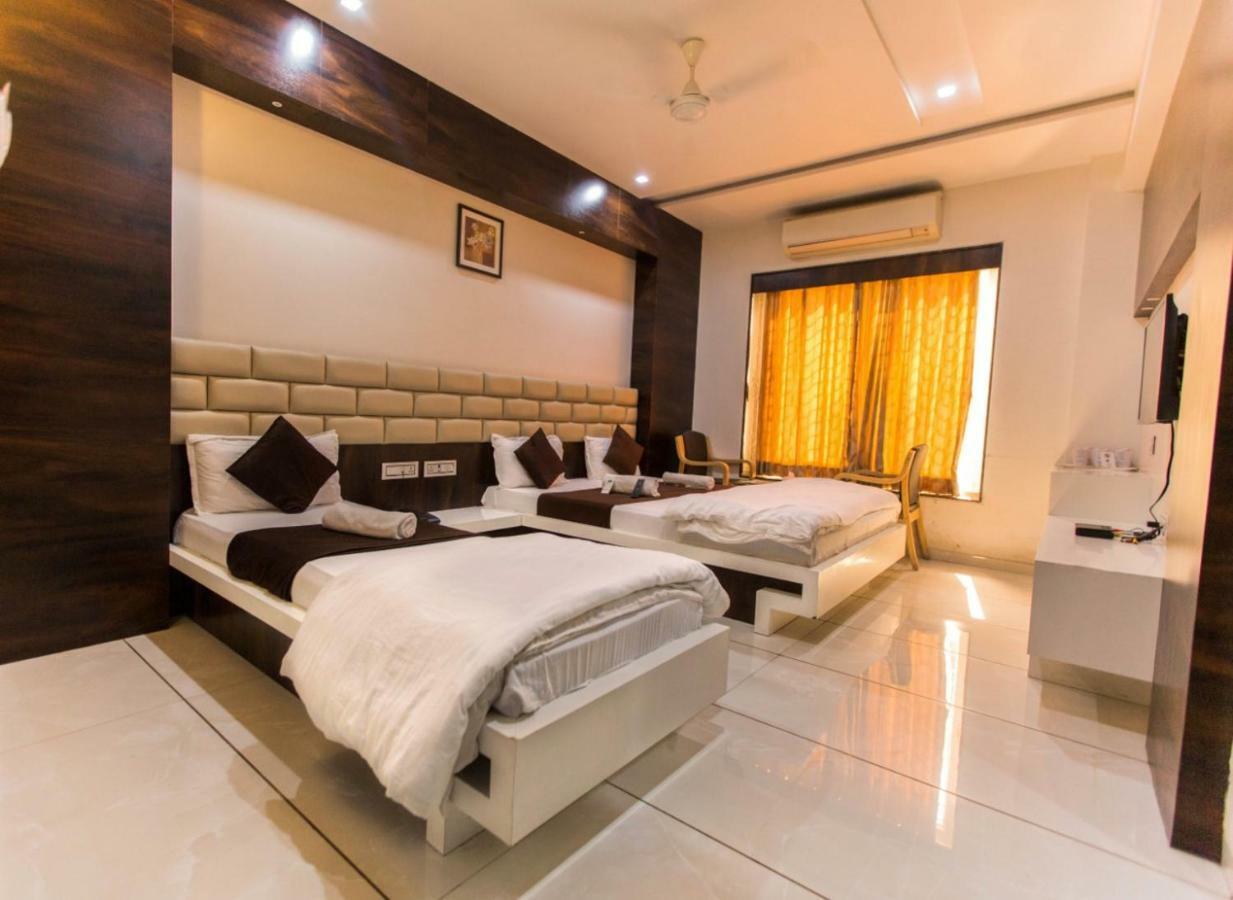 Hotel Fun City Navsari Dış mekan fotoğraf