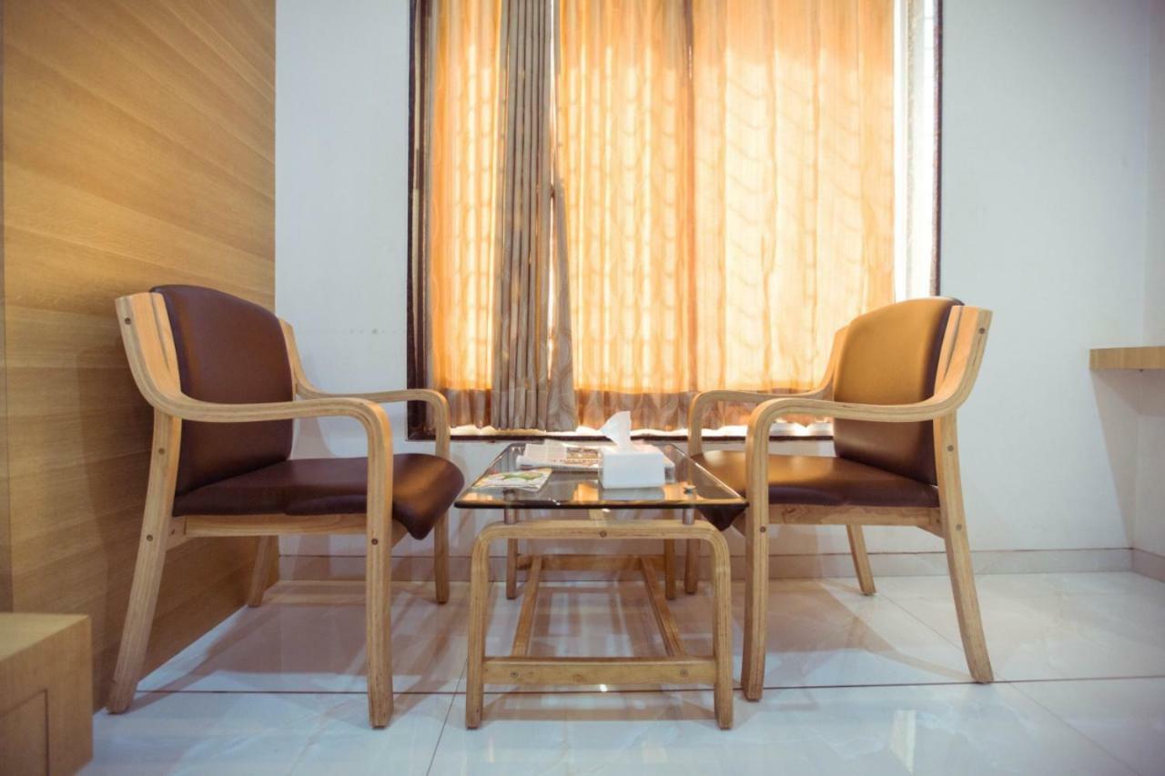 Hotel Fun City Navsari Dış mekan fotoğraf