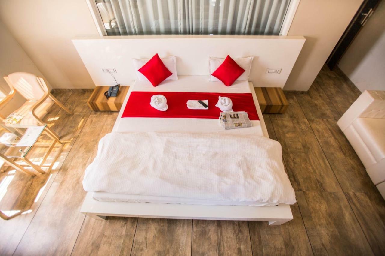 Hotel Fun City Navsari Dış mekan fotoğraf