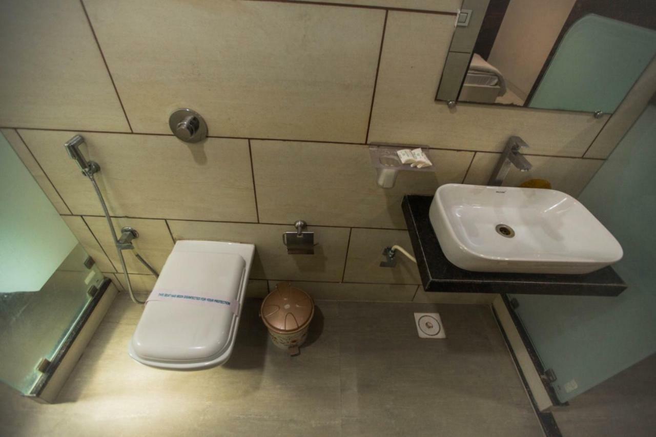 Hotel Fun City Navsari Dış mekan fotoğraf
