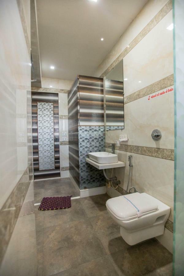 Hotel Fun City Navsari Dış mekan fotoğraf